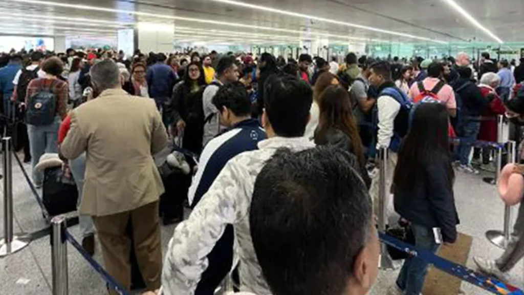 Delhi airport overcrowding complaints flood social media as govt steps in