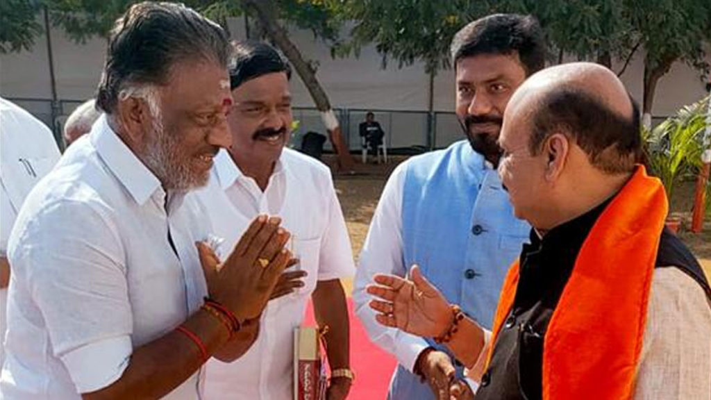 Panneerselvam met BJP leaders on sidelines of Gujarat oath event