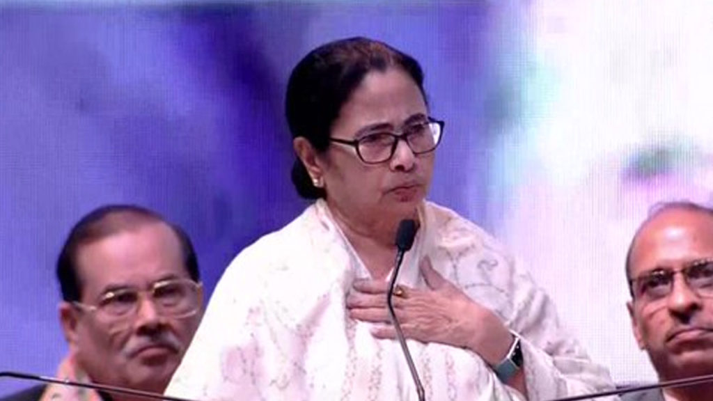 Mamata Banerjee demands Bharat Ratna for Amitabh Bacchan