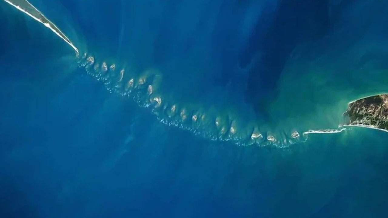 Ram Setu: రామసేతు ఉందని చెప్పడం కష్టమే.. ఓ ఎంపీ అడిగిన ప్రశ్నకు కేంద్రం షాకింగ్ ఆన్సర్ Ram Setu: రామసేతు ఉందని చెప్పడం కష్టమే.. ఓ ఎంపీ అడిగిన ప్రశ్నకు కేంద్రం షాకింగ్ ఆన్సర్