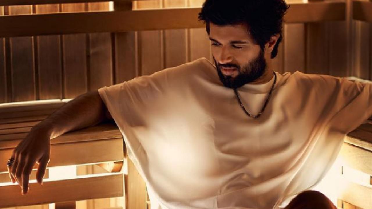 Vijay Devarakonda : నేను ఆ రెండింటితో సరసాలు ఆడుతుంటాను.. విజయ్ దేవరకొండ! Vijay Devarakonda : నేను ఆ రెండింటితో సరసాలు ఆడుతుంటాను.. విజయ్ దేవరకొండ!