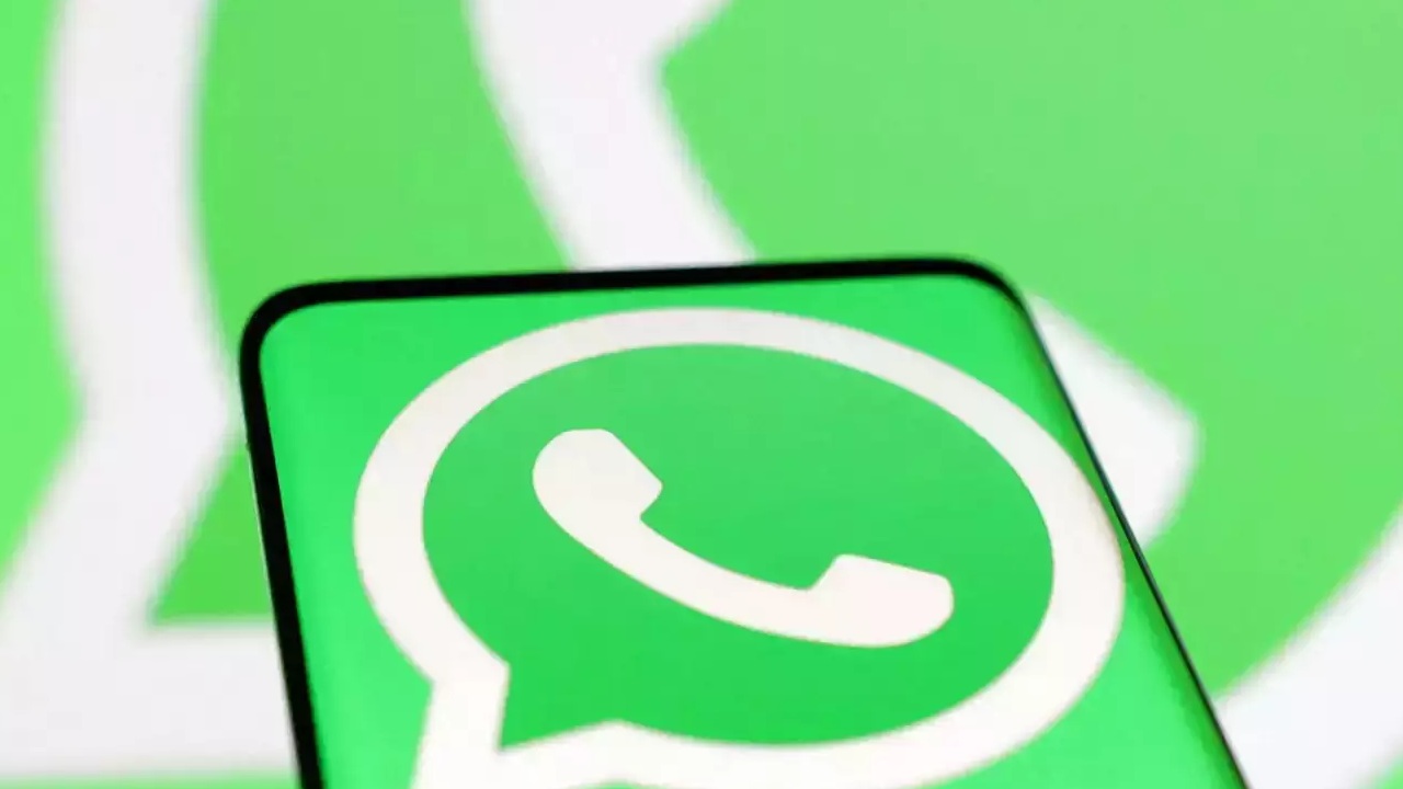 WhatsApp Accounts Ban : నవంబర్లో 37 లక్షల భారతీయ అకౌంట్లను నిషేధించిన వాట్సాప్.. అసలు రీజన్ తెలిస్తే షాకవుతారు..! WhatsApp Accounts Ban : నవంబర్లో 37 లక్షల భారతీయ అకౌంట్లను నిషేధించిన వాట్సాప్.. అసలు రీజన్ తెలిస్తే షాకవుతారు..!