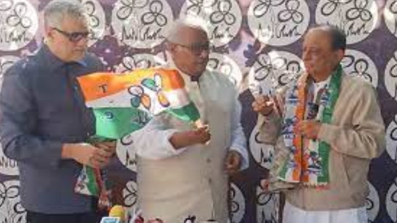 Supreme Court Advocate joined TMC : తృణమూల్ కాంగ్రెస్ లో చేరిన సుప్రీంకోర్టు సీనియర్ న్యాయవాది Supreme Court Advocate joined TMC : తృణమూల్ కాంగ్రెస్ లో చేరిన సుప్రీంకోర్టు సీనియర్ న్యాయవాది