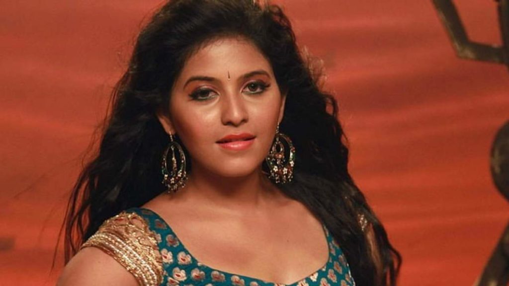 Heroine Anjali comments on Bold Scenes