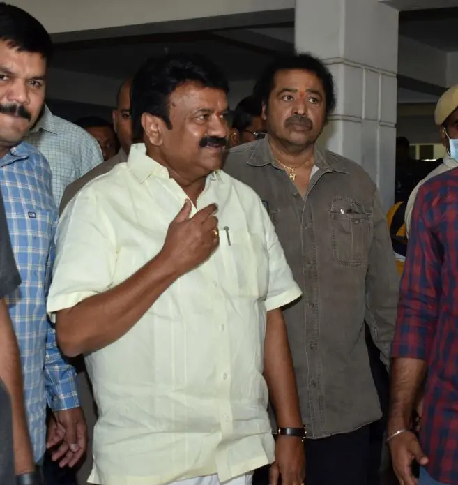 celebrities paying tributes to kaikala satyanarayana