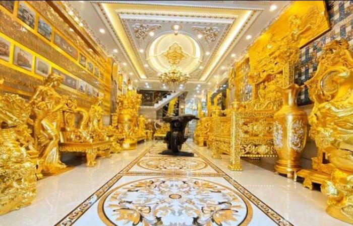 gold man gold house
