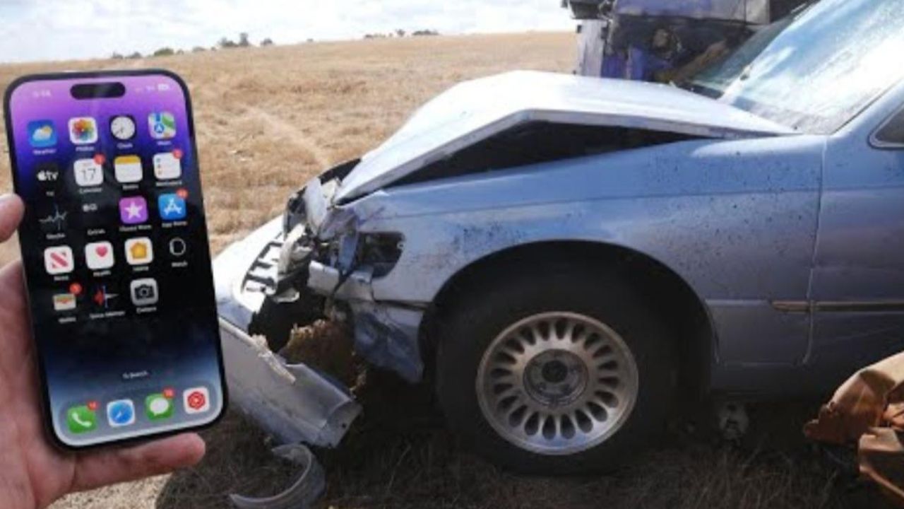 iPhone 14 Car Crash Detection : ఆపిల్ ఐఫోన్ 14లో కార్ క్రాష్ డిటెక్షన్ ఫీచర్.. ప్రమాదం జరిగిన వెంటనే దగ్గరలోని ఆస్పత్రులను ఎలా అలర్ట్ చేస్తుందో తెలుసా? iPhone 14 Car Crash Detection : ఆపిల్ ఐఫోన్ 14లో కార్ క్రాష్ డిటెక్షన్ ఫీచర్.. ప్రమాదం జరిగిన వెంటనే దగ్గరలోని ఆస్పత్రులను ఎలా అలర్ట్ చేస్తుందో తెలుసా?