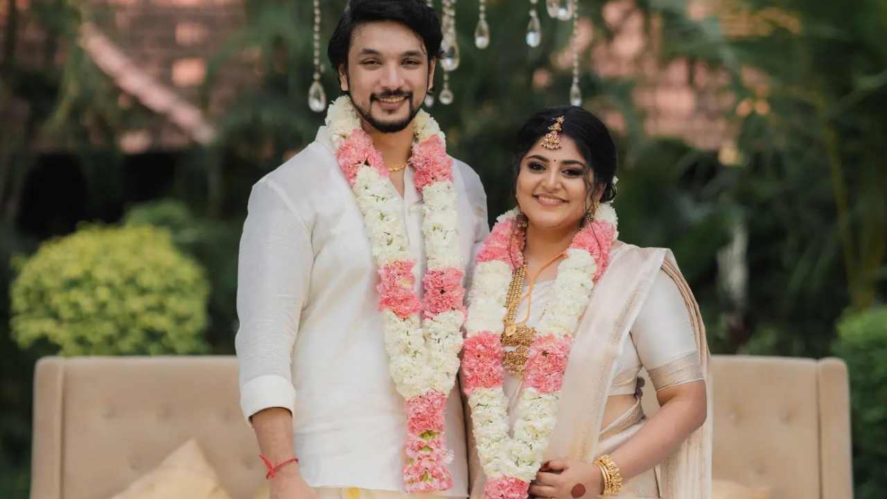 Manjima Mohan : పెళ్ళిఫోటోల్లో కూడా లావుగా ఉన్నానని ట్రోల్ చేశారు.. Manjima Mohan : పెళ్ళిఫోటోల్లో కూడా లావుగా ఉన్నానని ట్రోల్ చేశారు..