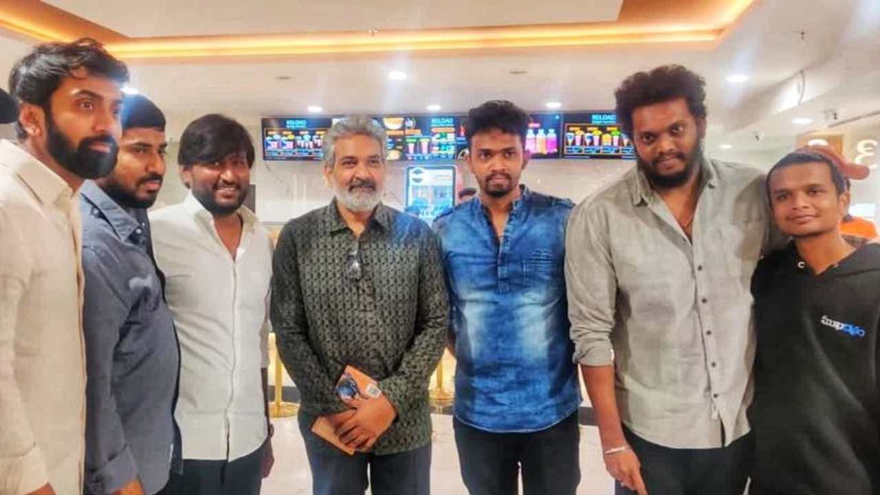 Rajamouli : ముఖచిత్రం సినిమా ప్రీమియర్ షోలో రాజమౌళి..
