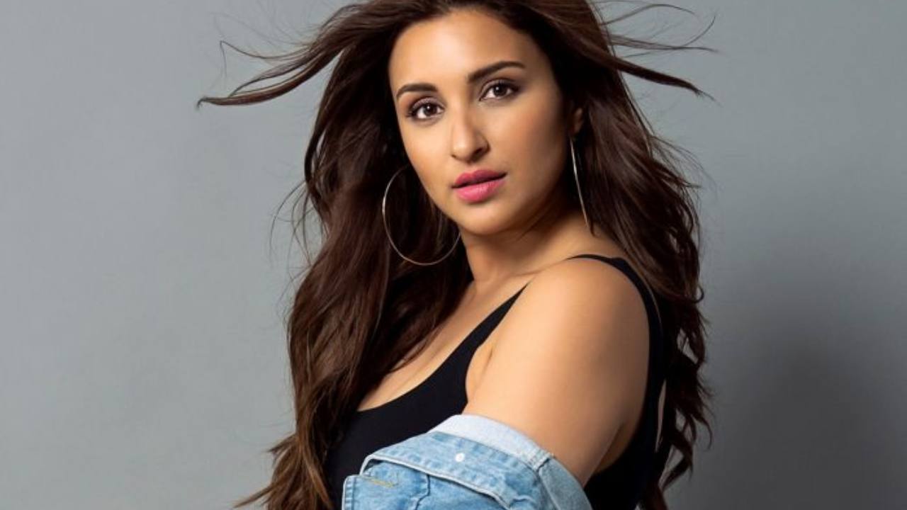 Parineeti Chopra : ప్లీజ్ సౌత్ సినిమాల్లో ఛాన్స్ ఇవ్వండి.. Parineeti Chopra : ప్లీజ్ సౌత్ సినిమాల్లో ఛాన్స్ ఇవ్వండి..