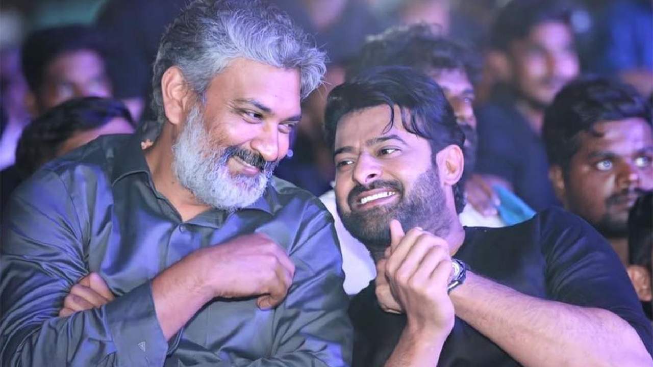 Rajamouli : నా మీద నాకు నమ్మకం లేని నాడు.. నువ్వు నన్ను నమ్మావు.. ప్రభాస్ పై రాజమౌళి కామెంట్స్! Rajamouli : నా మీద నాకు నమ్మకం లేని నాడు.. నువ్వు నన్ను నమ్మావు.. ప్రభాస్ పై రాజమౌళి కామెంట్స్!