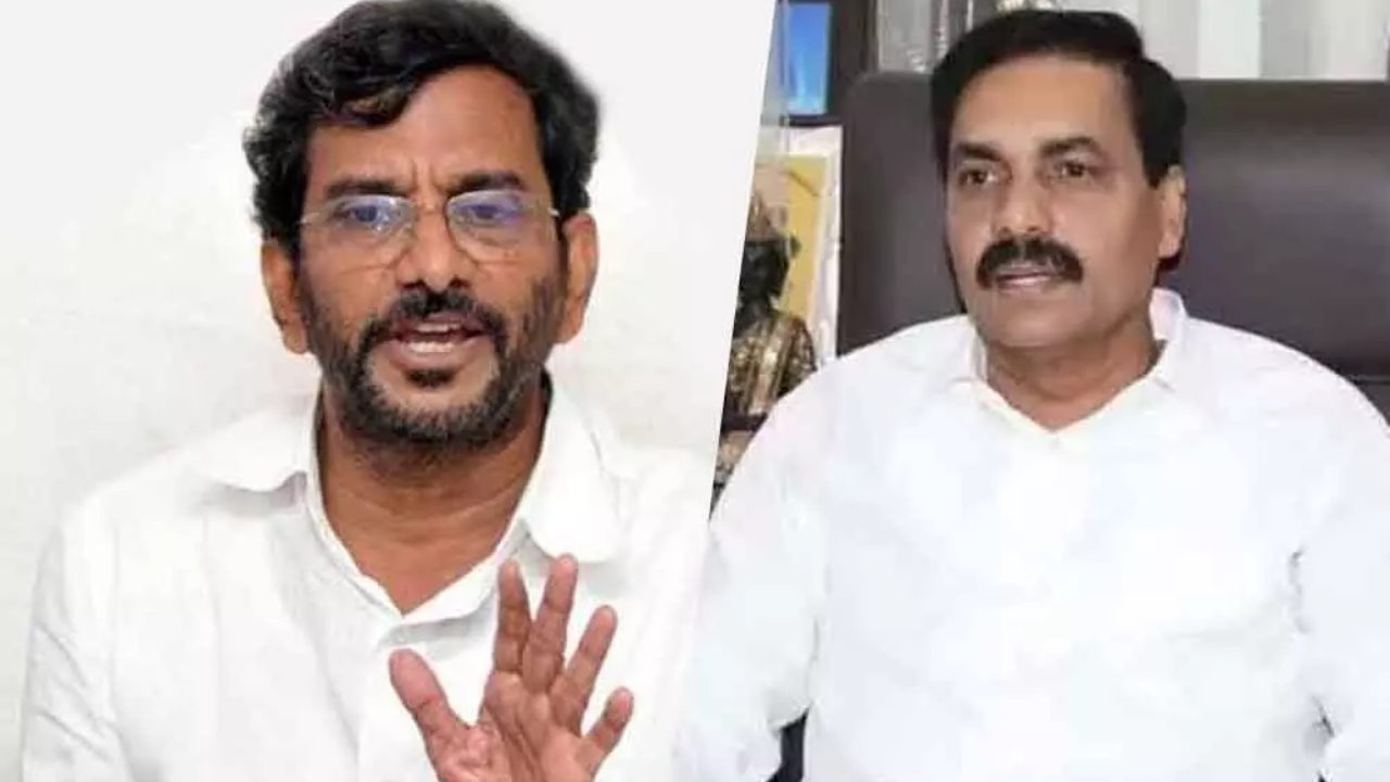 Files Theft Case in Nellore Court : కోర్టులో ఫైల్స్ చోరీ కేసు : ముద్దాయే సీబీఐ విచారణ కోరటం హాస్యాస్పదంగా ఉంది : మంత్రి కాకాణిపై సోమిరెడ్డి సెటైర్లు Files Theft Case in Nellore Court : కోర్టులో ఫైల్స్ చోరీ కేసు : ముద్దాయే సీబీఐ విచారణ కోరటం హాస్యాస్పదంగా ఉంది : మంత్రి కాకాణిపై సోమిరెడ్డి సెటైర్లు