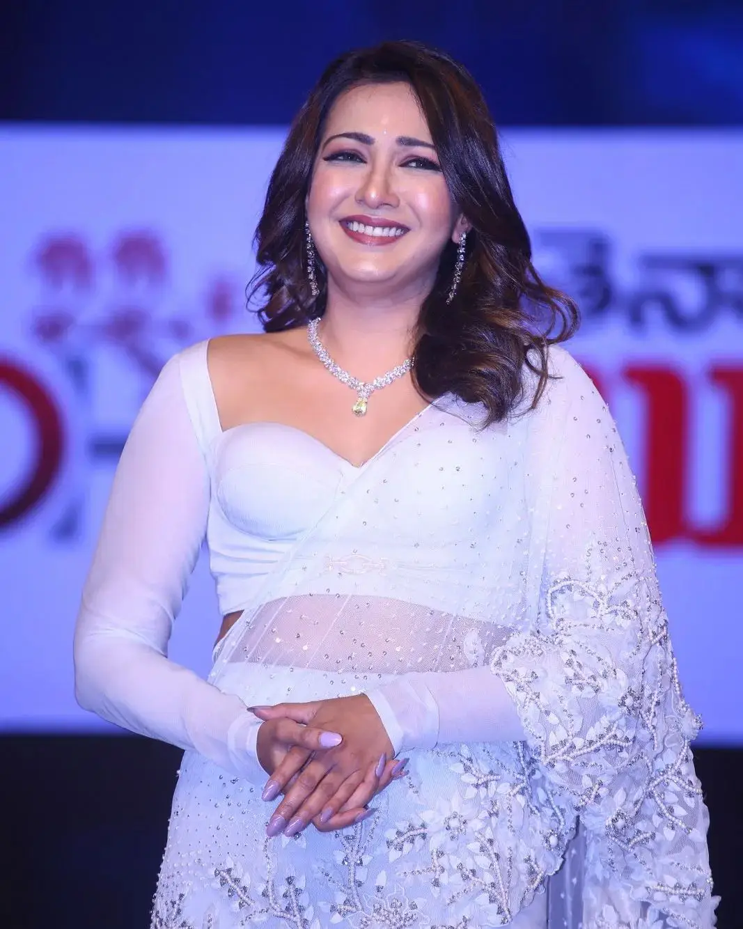 Catherine Tresa in Waltair Veerayya pre release event photos