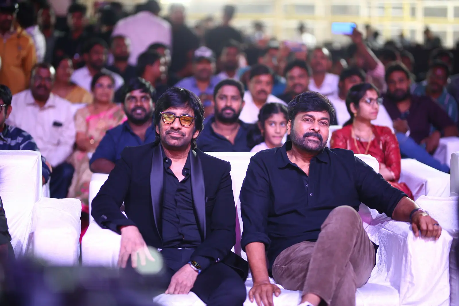 Chiranjeevi Raviteja Mega Mass combo at Waltair Veerayya Pre Release Event