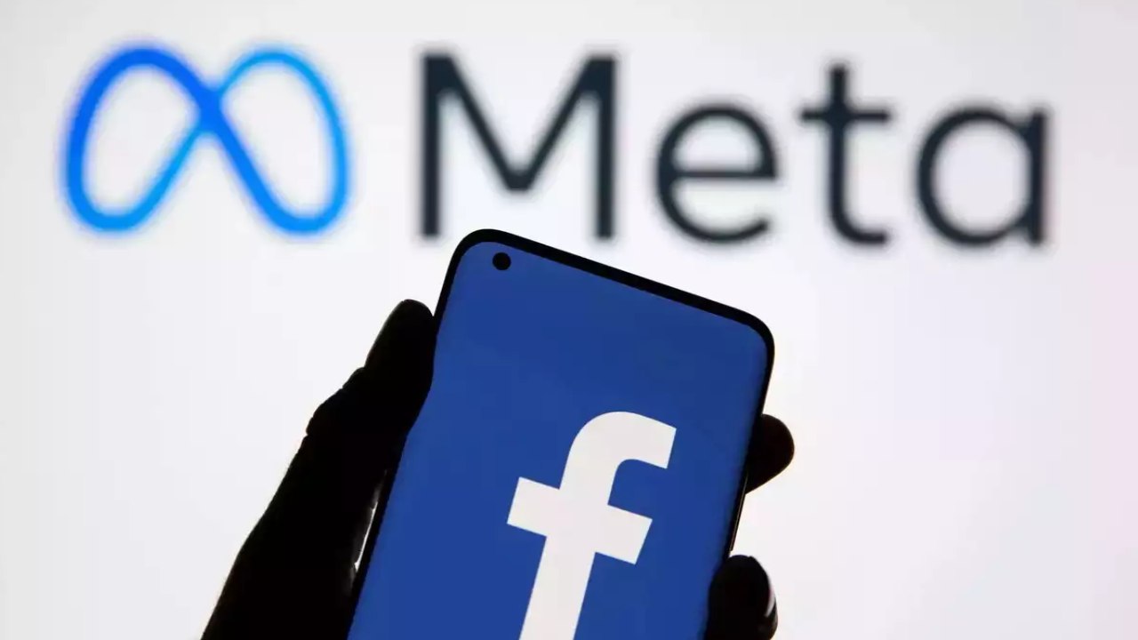 Facebook intentionally kills smartphone batteries, claims former employee