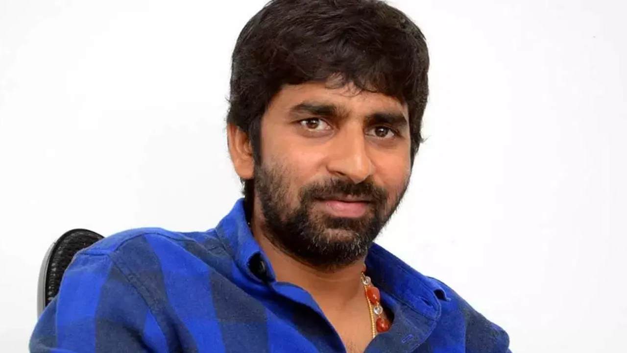 Gopichand Malineni: ప్రభాస్ను లైన్లో పెడుతున్న గోపీచంద్.. ఎలాంటి కంటెంట్తో వస్తాడో..? Gopichand Malineni: ప్రభాస్ను లైన్లో పెడుతున్న గోపీచంద్.. ఎలాంటి కంటెంట్తో వస్తాడో..?