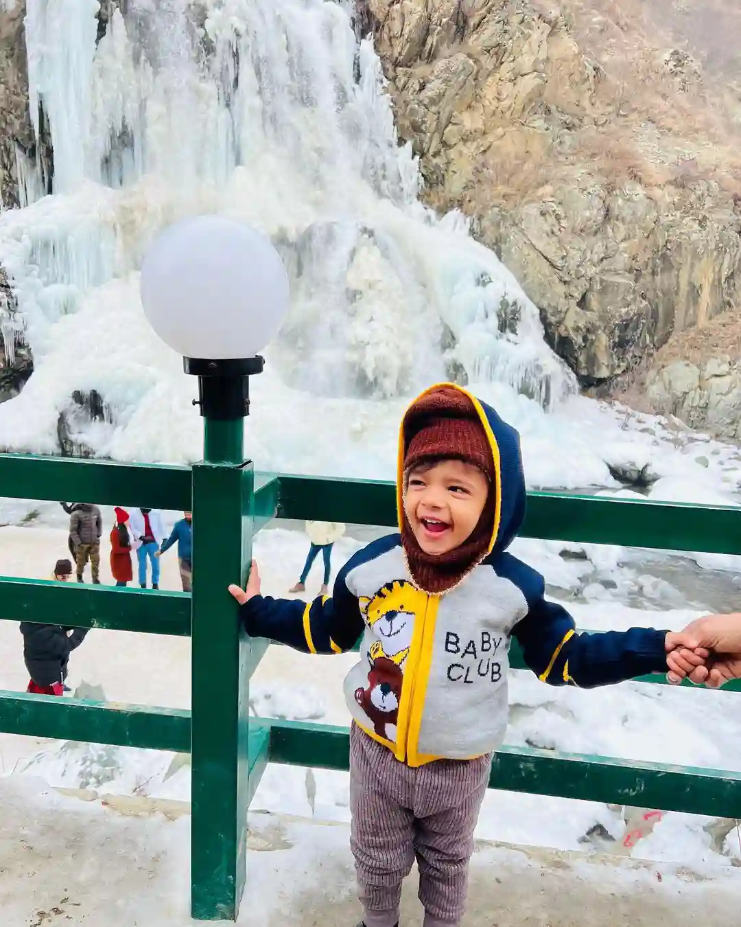 Hari Teja family vacation to kashmir