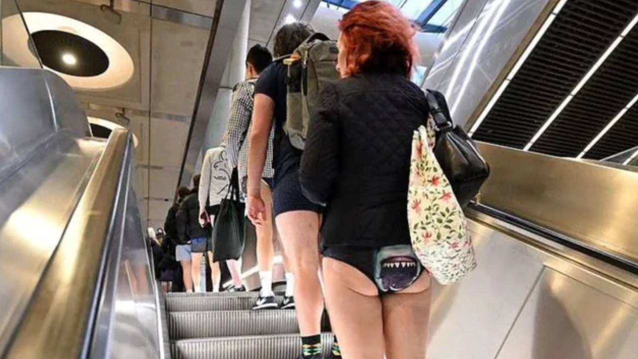 Hundreds of men and women boarded Elizabeth line without pants.