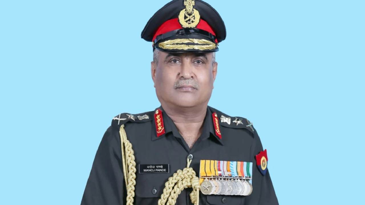 India: ఆఫ్రికాతో కలిసి మార్చిలో ఇండియా సంయుక్త విన్యాసాలు.. . వెల్లడించిన ఆర్మీ చీఫ్ జనరల్ మనోజ్ పాండే India: ఆఫ్రికాతో కలిసి మార్చిలో ఇండియా సంయుక్త విన్యాసాలు.. . వెల్లడించిన ఆర్మీ చీఫ్ జనరల్ మనోజ్ పాండే