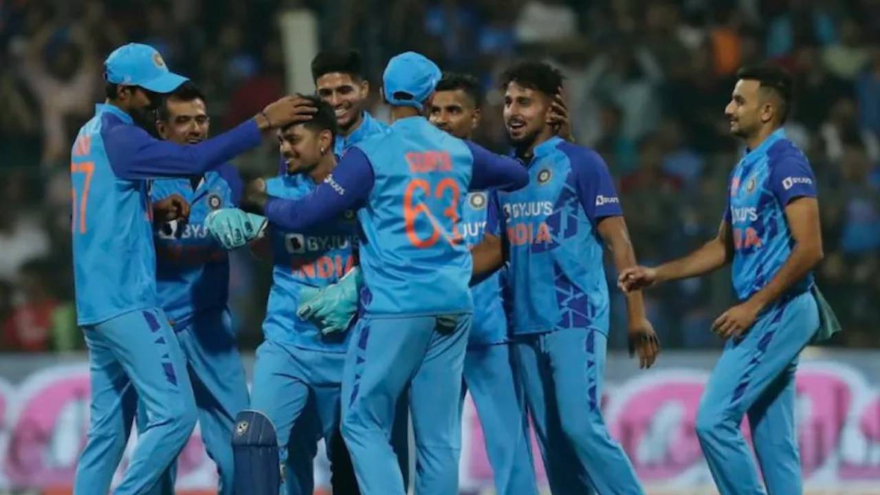 India vs Srilanka T20 Match: సిరీస్ ఎవరిదో తేలేది నేడే.. ఇండియా వర్సెస్ శ్రీలంక జట్ల మధ్య నిర్ణయాత్మక మ్యాచ్.. India vs Srilanka T20 Match: సిరీస్ ఎవరిదో తేలేది నేడే.. ఇండియా వర్సెస్ శ్రీలంక జట్ల మధ్య నిర్ణయాత్మక మ్యాచ్..