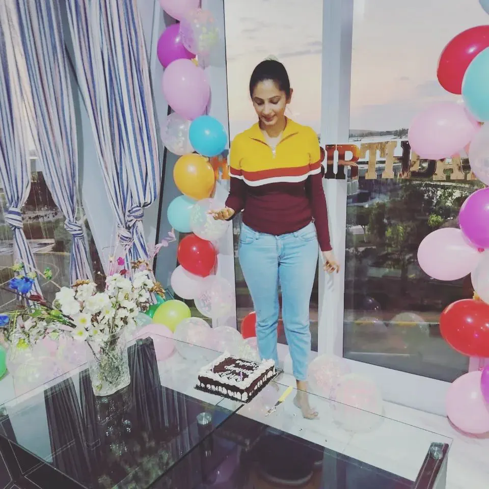 Jabardasth Rakesh celebrated Sujatha birthday in a grand way