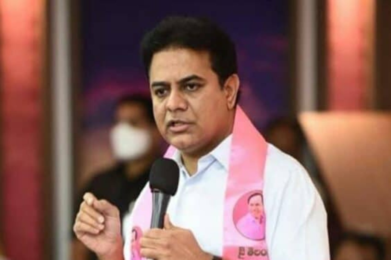 Telangana Politics : మీరు పార్లమెంట్ రద్దు చేయండీ..మేం అసెంబ్లీ రద్దు చేస్తాం రండీ తేల్చుకుందాం : బీజేపీకి కేటీఆర్ సవాల్ Telangana Politics : మీరు పార్లమెంట్ రద్దు చేయండీ..మేం అసెంబ్లీ రద్దు చేస్తాం రండీ తేల్చుకుందాం : బీజేపీకి కేటీఆర్ సవాల్