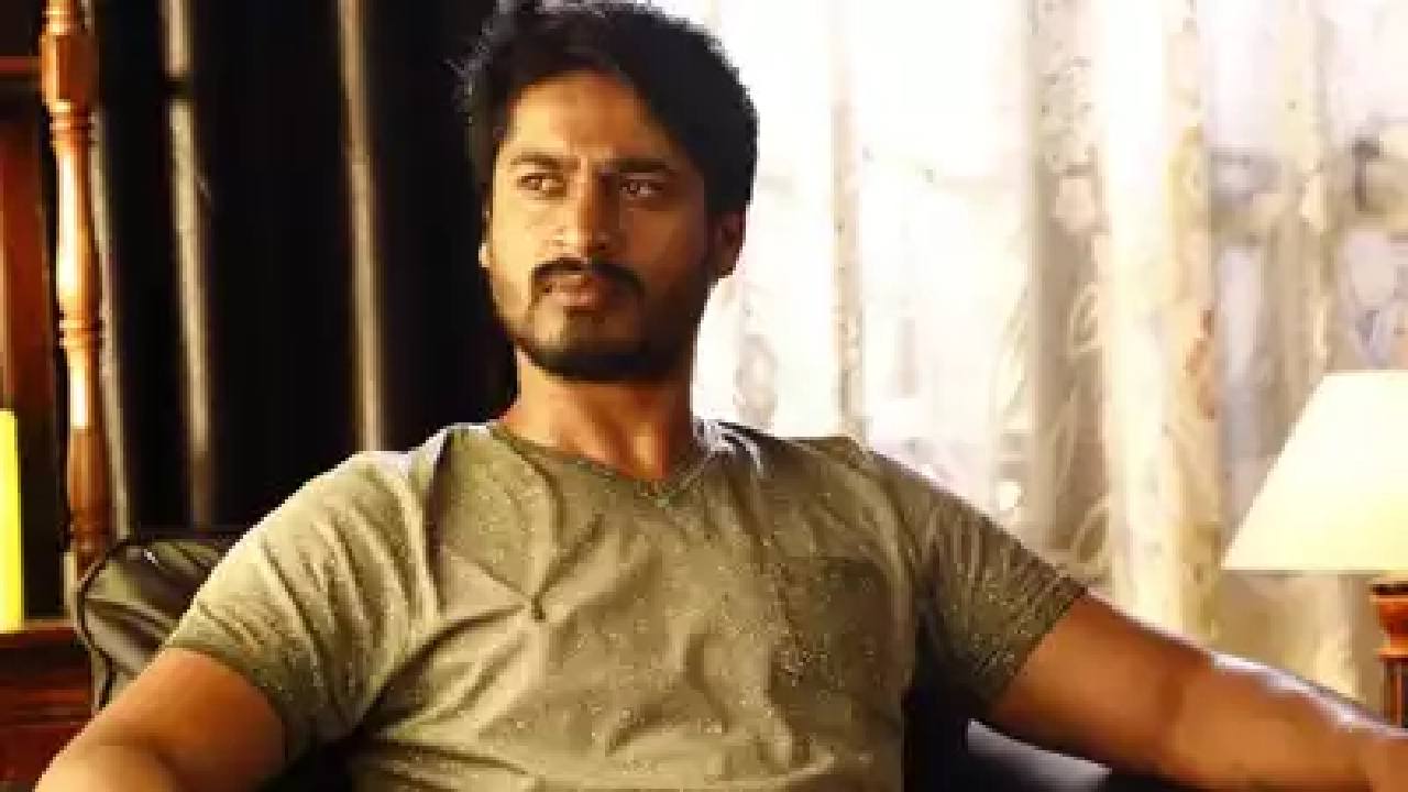 Kannada actor Manjunath : వ్యభిచారి గృహం నిర్వహిస్తున్న కన్నడ హీరో అరెస్ట్.. Kannada actor Manjunath : వ్యభిచారి గృహం నిర్వహిస్తున్న కన్నడ హీరో అరెస్ట్..