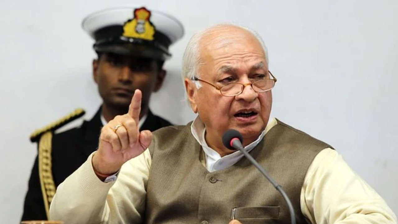 Kerala Governor: తమిళనాడు గవర్నర్ ఎఫెక్ట్? ప్రభుత్వ ప్రసంగాన్ని ఉన్నది ఉన్నట్టుగా చదివిన కేరళ గవర్నర్ Kerala Governor: తమిళనాడు గవర్నర్ ఎఫెక్ట్? ప్రభుత్వ ప్రసంగాన్ని ఉన్నది ఉన్నట్టుగా చదివిన కేరళ గవర్నర్