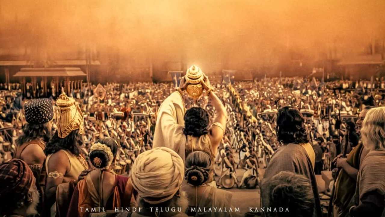 PS2 Movie: రిలీజ్ డేట్ ఫిక్స్ చేసుకున్న క్రేజీ సీక్వెల్ మూవీ.. మణిరత్నం స్ట్రాటెజీ మామూలుగా లేదుగా! PS2 Movie: రిలీజ్ డేట్ ఫిక్స్ చేసుకున్న క్రేజీ సీక్వెల్ మూవీ.. మణిరత్నం స్ట్రాటెజీ మామూలుగా లేదుగా!