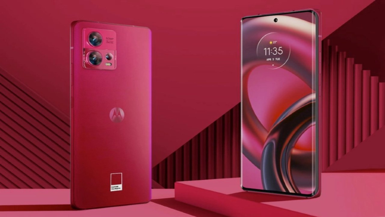 Motorola Edge 30 Fusion Viva Magenta limited edition launched in India_ Details