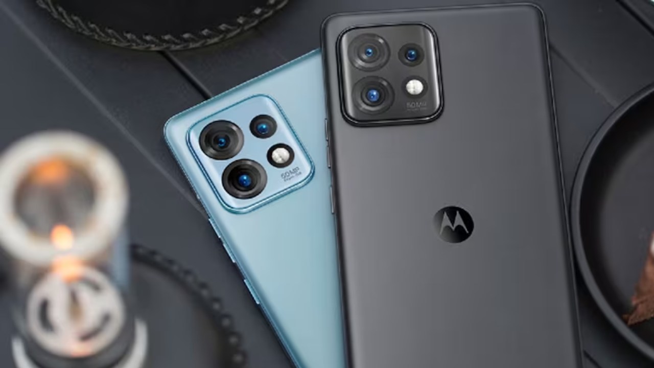 Motorola Edge 40 Pro : మోటోరోలా నుంచి కొత్త స్మార్ట్ఫోన్ వచ్చేస్తోంది.. లాంచ్కు ముందే ధర, ఫీచర్లు లీక్..! Motorola Edge 40 Pro : మోటోరోలా నుంచి కొత్త స్మార్ట్ఫోన్ వచ్చేస్తోంది.. లాంచ్కు ముందే ధర, ఫీచర్లు లీక్..!