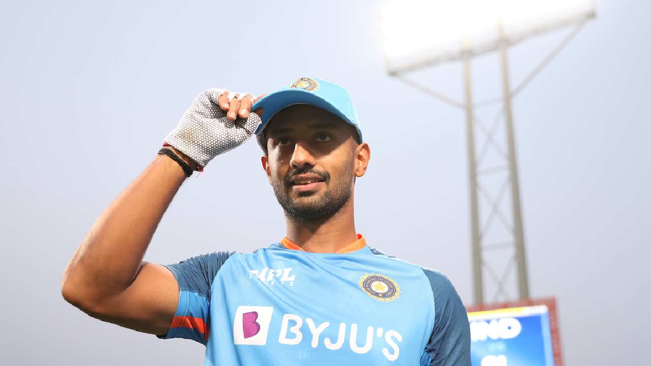 India Vs Sri Lanka: అర్ధ సెంచరీ బాదిన శ్రీలంక బ్యాట్స్మన్ మెండీస్.. 8 ఓవర్లలో 80 పరుగులు India Vs Sri Lanka: అర్ధ సెంచరీ బాదిన శ్రీలంక బ్యాట్స్మన్ మెండీస్.. 8 ఓవర్లలో 80 పరుగులు