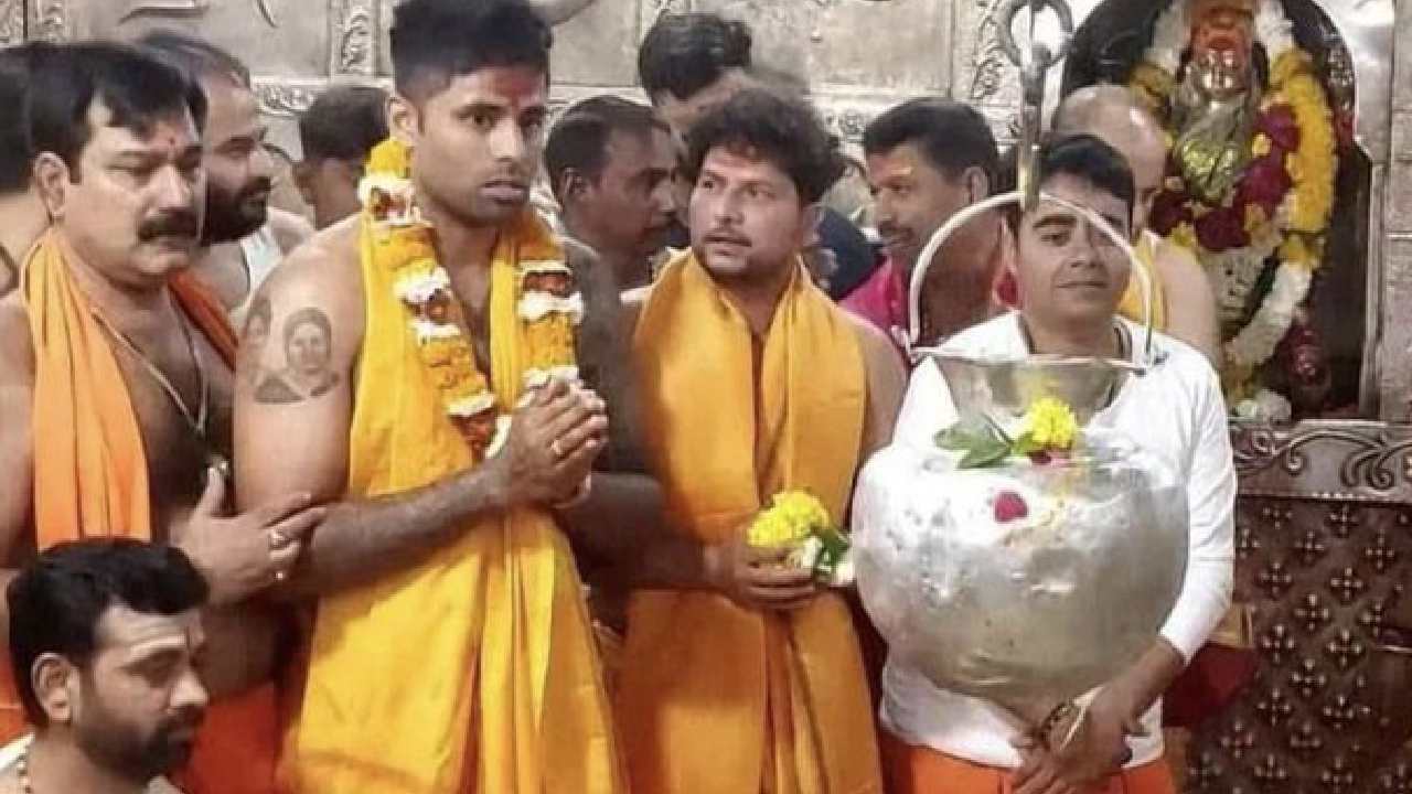 Rishabh Pant: రిషబ్ పంత్ త్వరగా కోలుకోవాలని ఆలయంలో భారత క్రికెటర్ల పూజలు Rishabh Pant: రిషబ్ పంత్ త్వరగా కోలుకోవాలని ఆలయంలో భారత క్రికెటర్ల పూజలు