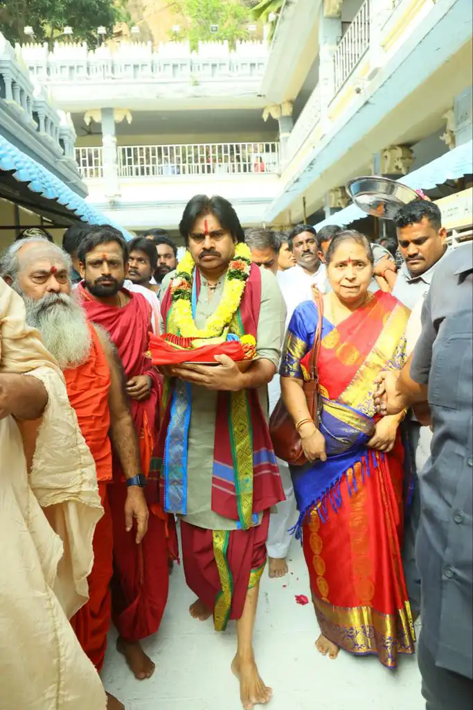 Pawan Kalyan at Vijayawada with Vaarahi 