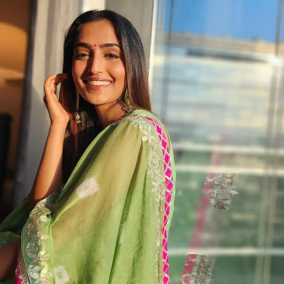 Reba Monica John traditional looks