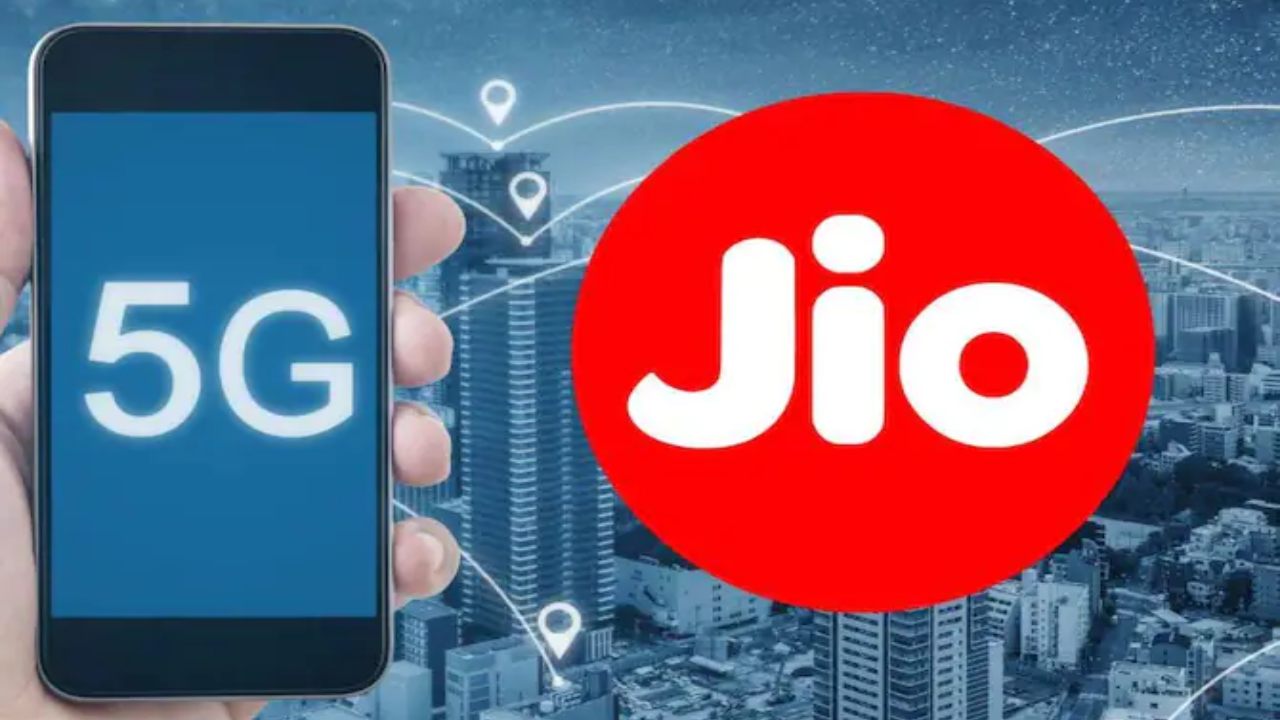 Reliance Jio 5G Services : 88 భారతీయ నగరాల్లో జియో 5G సర్వీసులు.. నగరాల పూర్తి జాబితా ఇదే.. మీ ఫోన్లో జియో 5G యాక్టివేట్ చేసుకోవాలంటే? Reliance Jio 5G Services : 88 భారతీయ నగరాల్లో జియో 5G సర్వీసులు.. నగరాల పూర్తి జాబితా ఇదే.. మీ ఫోన్లో జియో 5G యాక్టివేట్ చేసుకోవాలంటే?