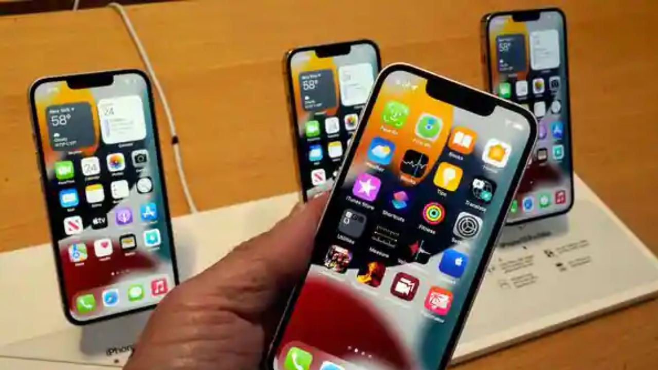 iPhones Battery : మీ ఐఫోన్ బ్యాటరీని రీప్లేస్ చేయలా? వారంటీ ఉందో లేదో చెక్ చేసుకోండి.. లేదంటే భారీగా చెల్లించాల్సిందే..! iPhones Battery : మీ ఐఫోన్ బ్యాటరీని రీప్లేస్ చేయలా? వారంటీ ఉందో లేదో చెక్ చేసుకోండి.. లేదంటే భారీగా చెల్లించాల్సిందే..!
