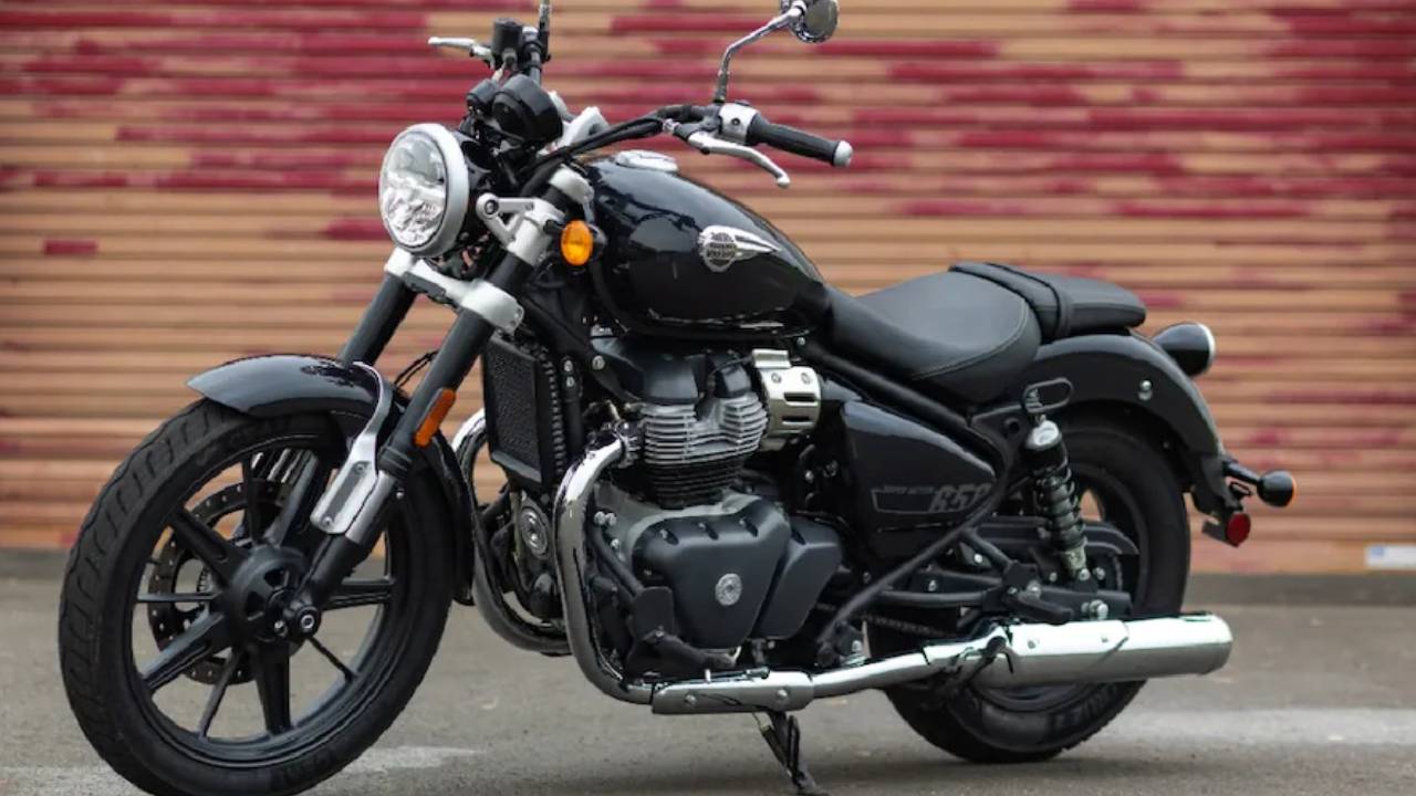Royal Enfield Super Meteor 650: భారత్ మార్కెట్లోకి రాయల్ ఎన్ఫీల్డ్ ఖరీదైన బైక్ వచ్చేసింది.. ధర, బైక్ ప్రత్యేకలు ఇవే.. Royal Enfield Super Meteor 650: భారత్ మార్కెట్లోకి రాయల్ ఎన్ఫీల్డ్ ఖరీదైన బైక్ వచ్చేసింది.. ధర, బైక్ ప్రత్యేకలు ఇవే..