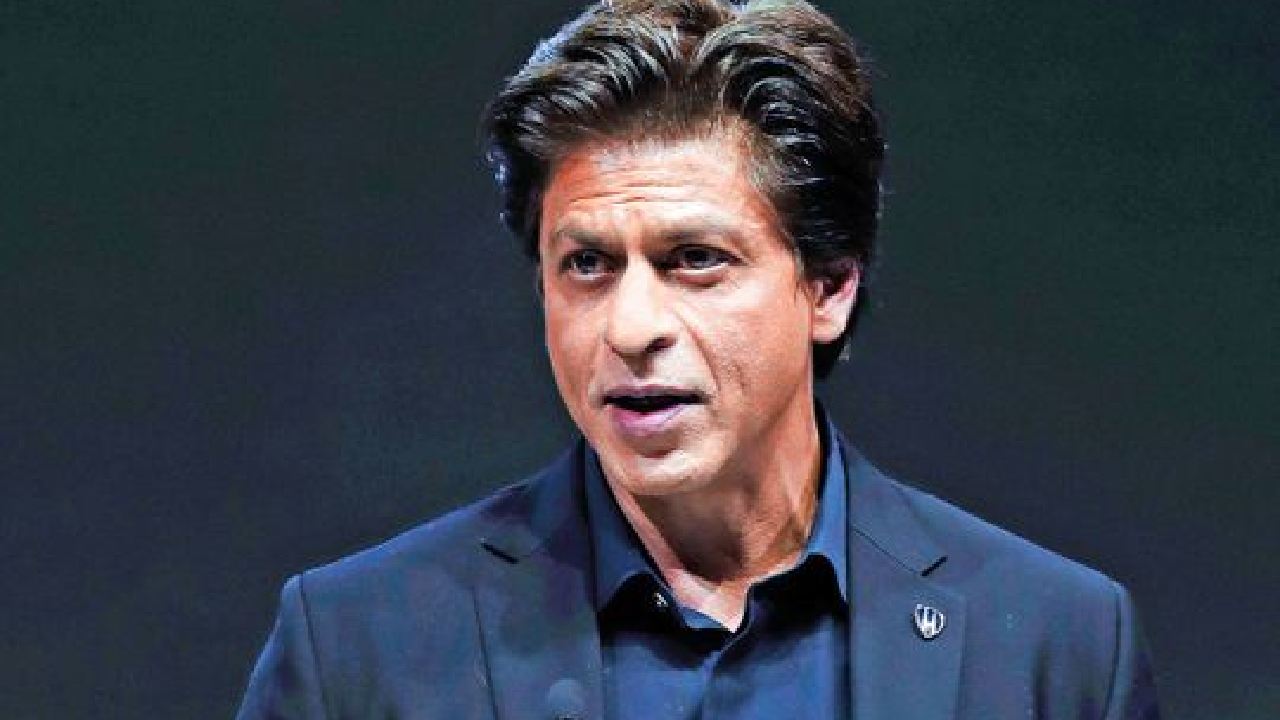 Shah Rukh Khan : నెటిజెన్లు కామెంట్స్ కౌంటర్లు ఇస్తున్న షారుఖ్ ఖాన్.. Shah Rukh Khan : నెటిజెన్లు కామెంట్స్ కౌంటర్లు ఇస్తున్న షారుఖ్ ఖాన్..