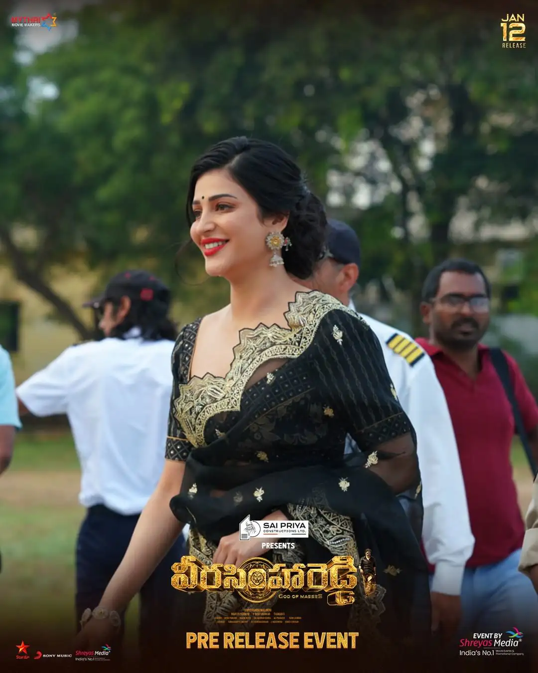 Shruti Haasan Shines with Black Saree in Veerasimha Reddy Pre Release Event