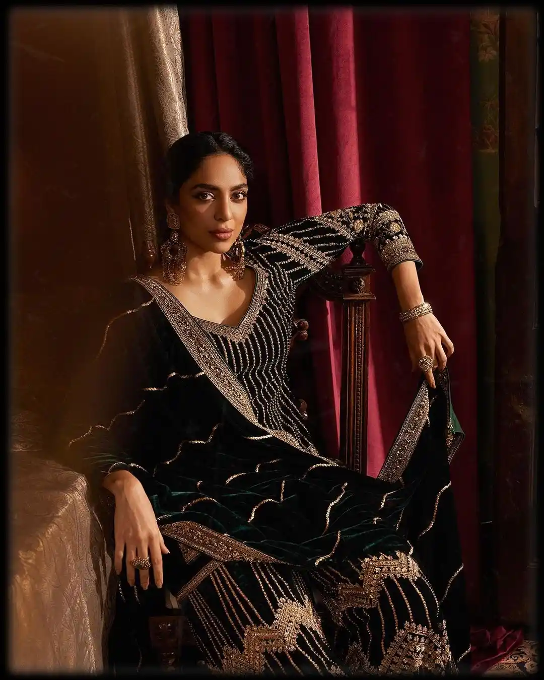 Sobitha Dhulipala Attracts With Trendy Looks