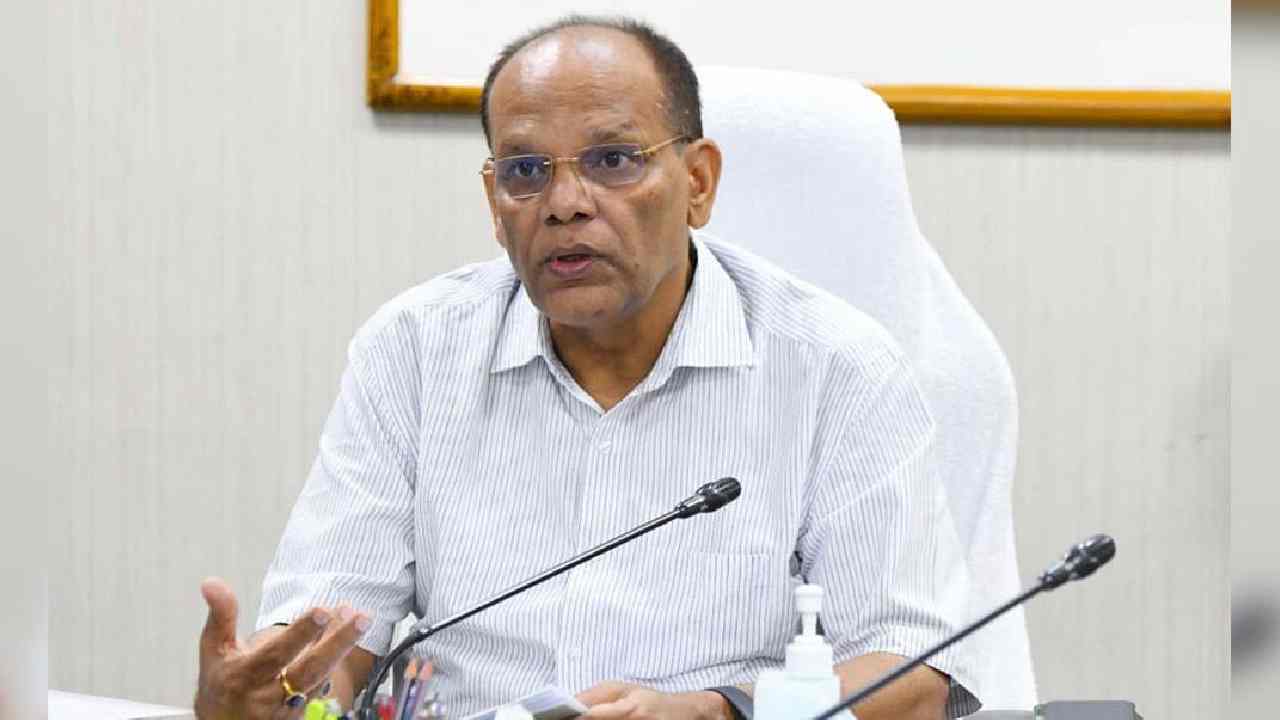 Somesh Kumar: తెలంగాణ నుంచి సోమేష్ కుమార్ రిలీవ్.. ఆదేశాలు జారీ చేసిన కేంద్రం.. నూతన సీఎస్గా రామకృష్ణారావు? Somesh Kumar: తెలంగాణ నుంచి సోమేష్ కుమార్ రిలీవ్.. ఆదేశాలు జారీ చేసిన కేంద్రం.. నూతన సీఎస్గా రామకృష్ణారావు?