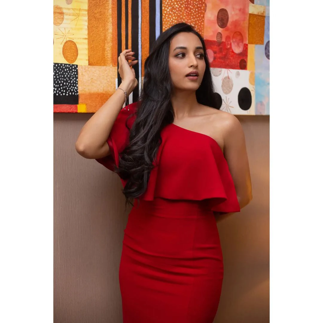 Srinidhi Shetty latest photoshoot