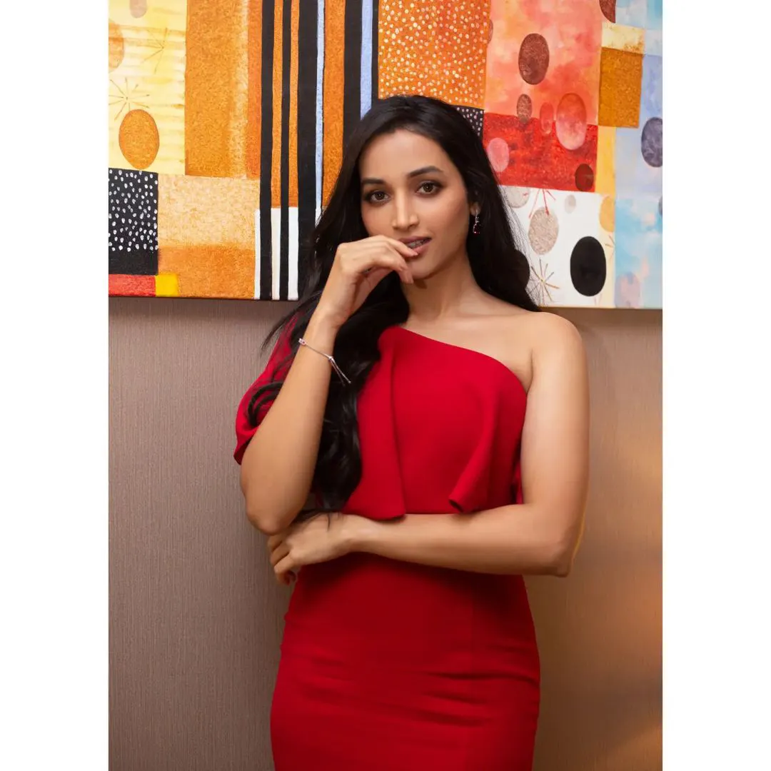 Srinidhi Shetty latest photoshoot