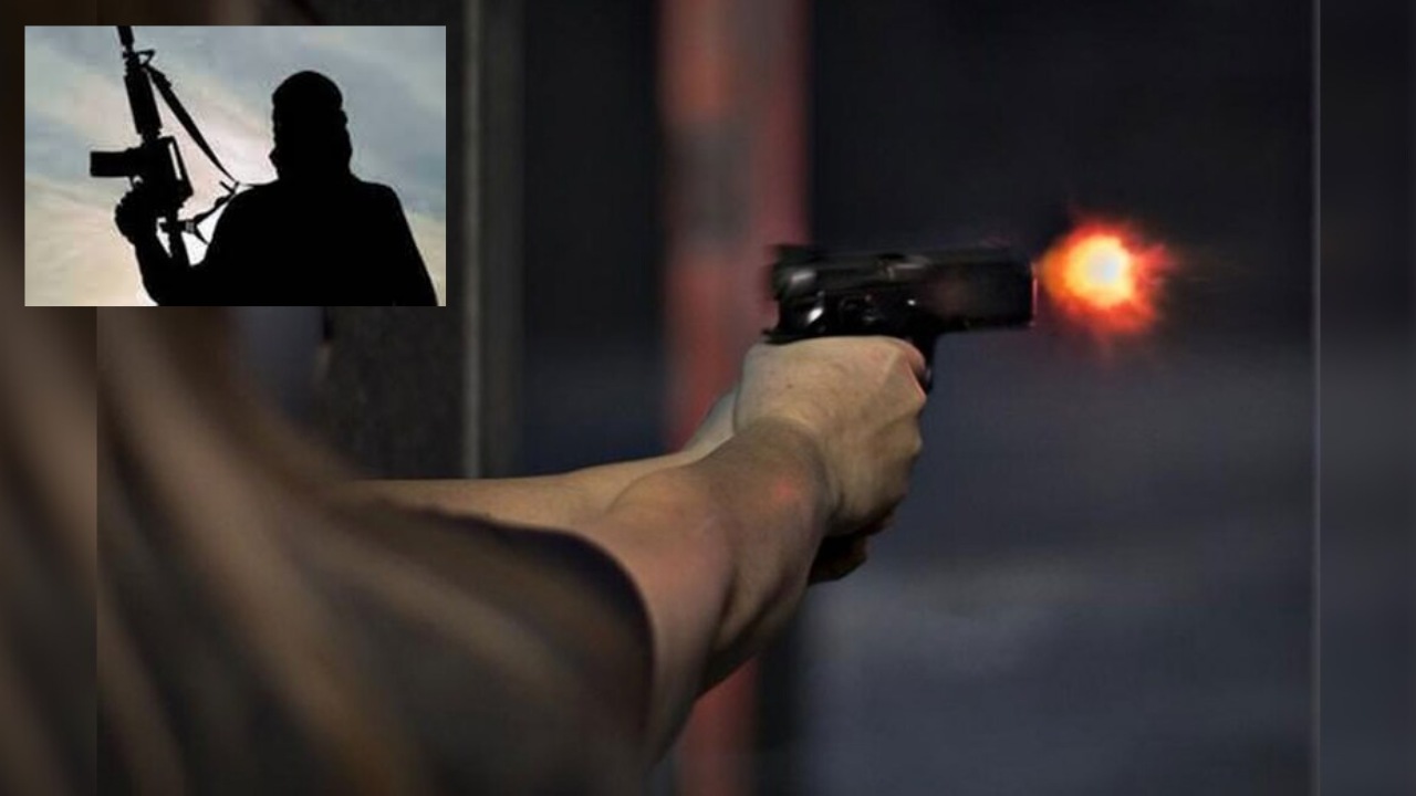 Terrorists Firing : జమ్ముకశ్మీర్ లో ఉగ్రవాదుల దాడి.. ముగ్గురు పౌరులు మృతి Terrorists Firing : జమ్ముకశ్మీర్ లో ఉగ్రవాదుల దాడి.. ముగ్గురు పౌరులు మృతి
