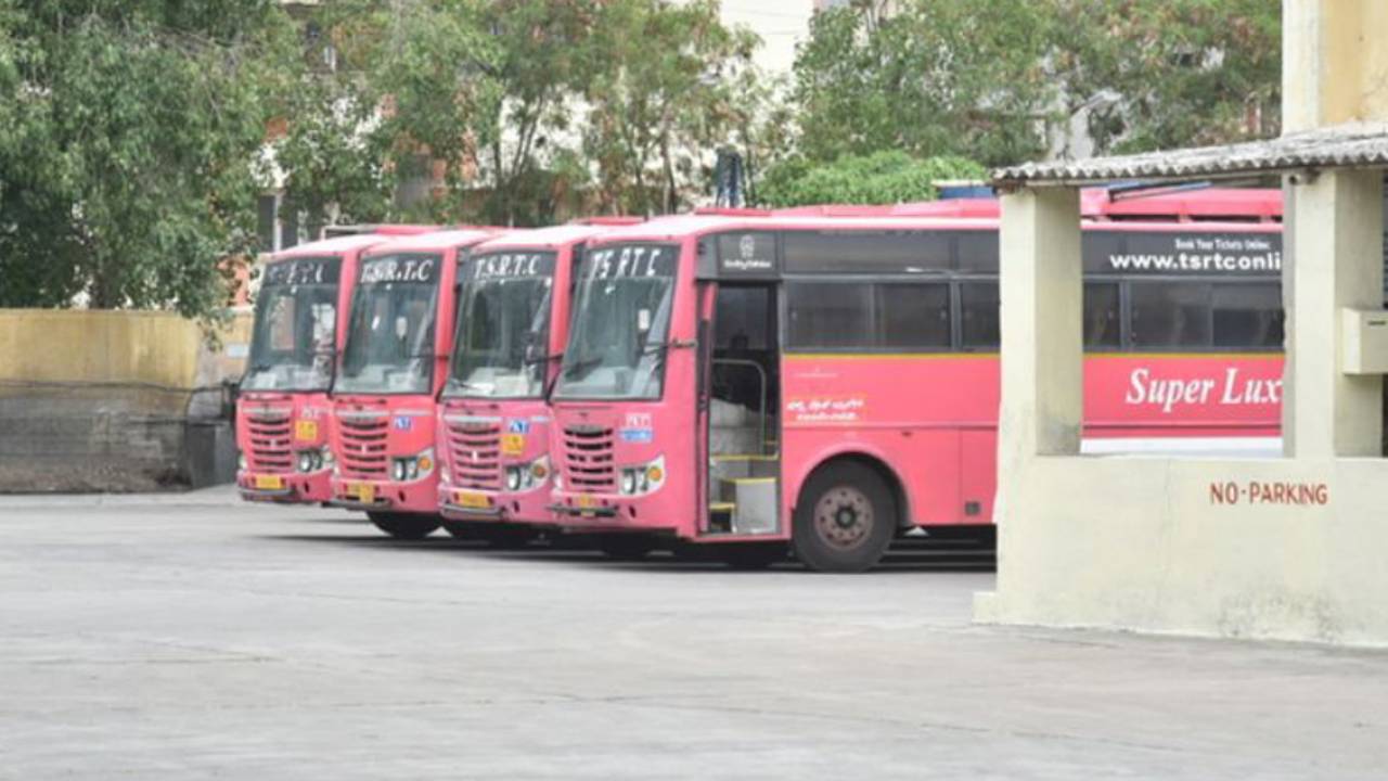 TSRTC Special Buses: 28న ప్రముఖ ఆలయాలకు టీఎస్ ఆర్టీసీ ప్రత్యేక బస్సులు TSRTC Special Buses: 28న ప్రముఖ ఆలయాలకు టీఎస్ ఆర్టీసీ ప్రత్యేక బస్సులు