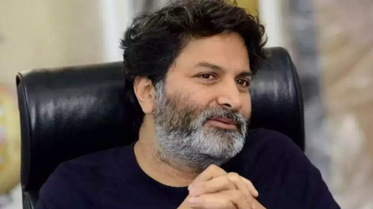 Trivikram: త్రివిక్రమ్ ఆ స్టార్ ప్రొడ్యూసర్కు చుక్కలు చూపిస్తున్నాడా..? Trivikram: త్రివిక్రమ్ ఆ స్టార్ ప్రొడ్యూసర్కు చుక్కలు చూపిస్తున్నాడా..?