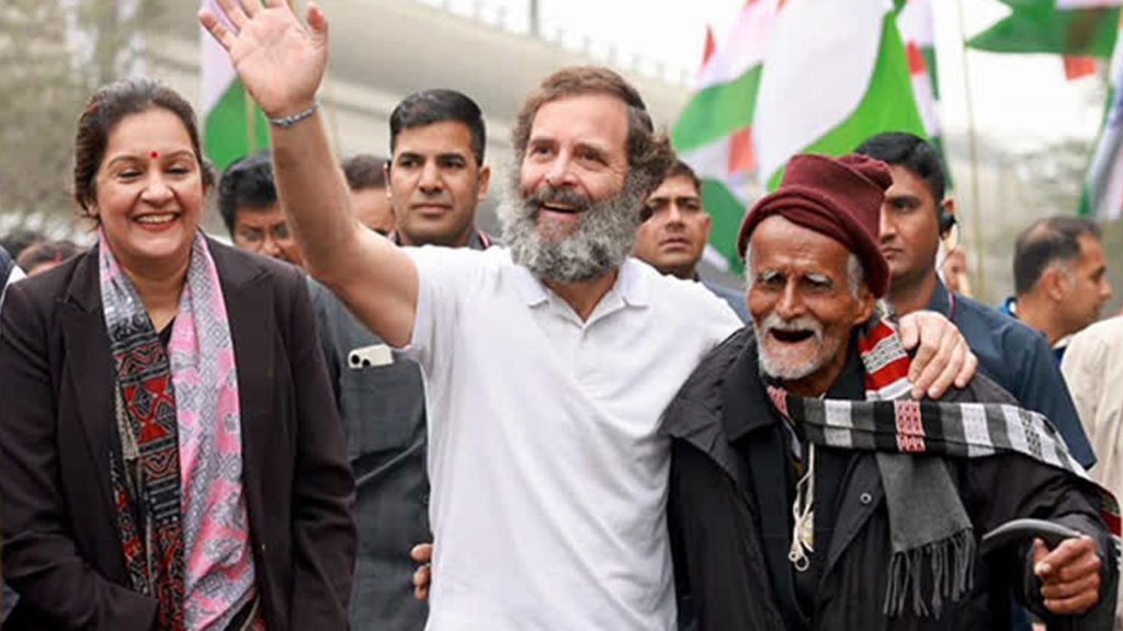His father caused 1984 genocide of Sikhs: SAD targets Rahul on Golden Temple visit