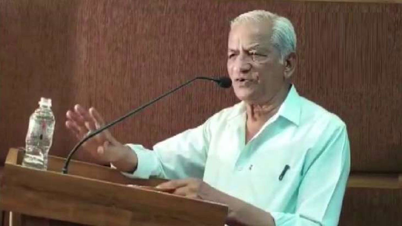 KS Bhagwan: రాముడు ఆదర్శవంతుడు కాదు, 11 వేల ఏళ్లు పాలించనూ లేదు.. కన్నడ రచయిత హాట్ కామెంట్స్ KS Bhagwan: రాముడు ఆదర్శవంతుడు కాదు, 11 వేల ఏళ్లు పాలించనూ లేదు.. కన్నడ రచయిత హాట్ కామెంట్స్