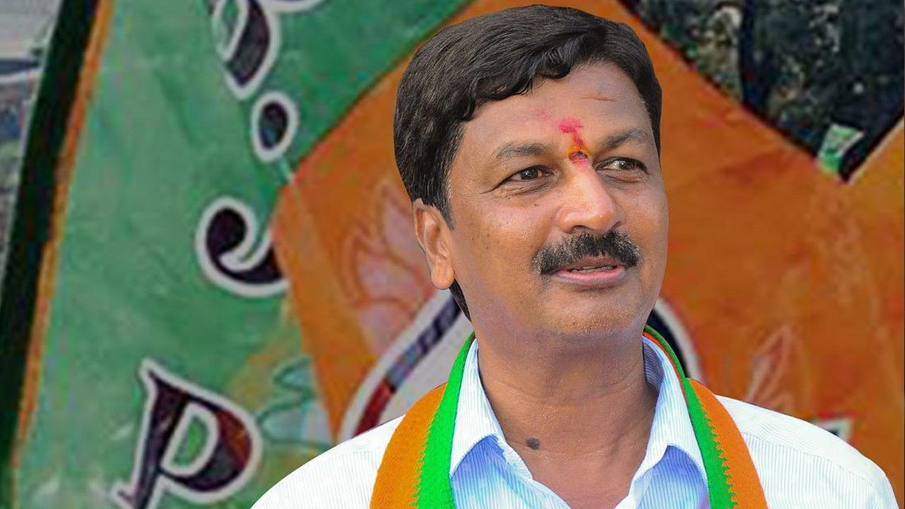 Ramesh Jarikiholi: ఓటుకు రూ.6,000 ఇస్తాను.. పబ్లిక్గా ప్రకటించిన బీజేపీ ఎమ్మెల్యే Ramesh Jarikiholi: ఓటుకు రూ.6,000 ఇస్తాను.. పబ్లిక్గా ప్రకటించిన బీజేపీ ఎమ్మెల్యే